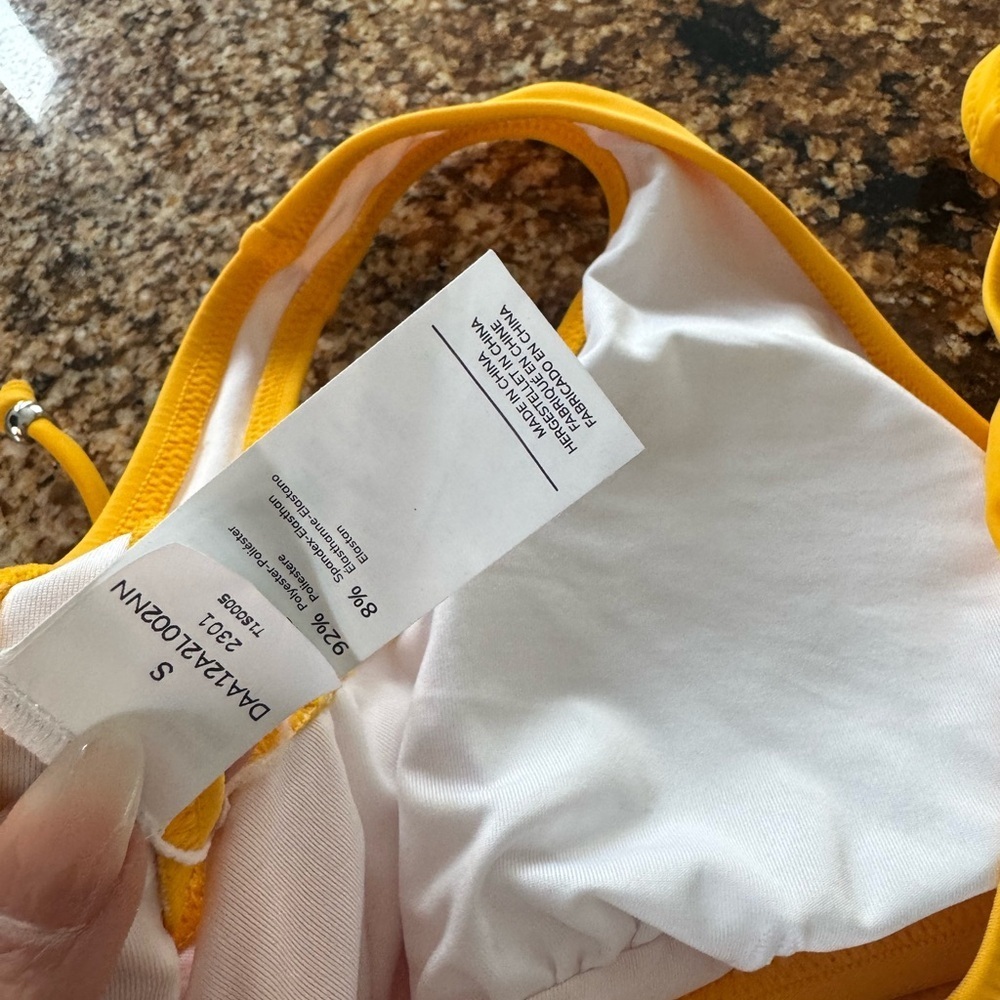 White Crochet Bikini Bottom snd yellow top - Picture 3 of 5
